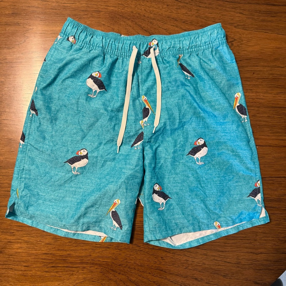 Old Navy Mens Swim Trunks Small Teal Blue Puffin Pelican Bird Print Mesh Lined